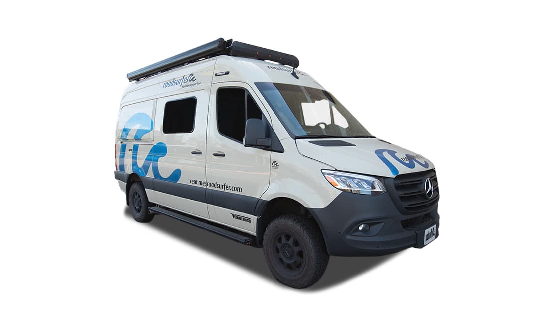 Horizon Hopper RV diagonally front view